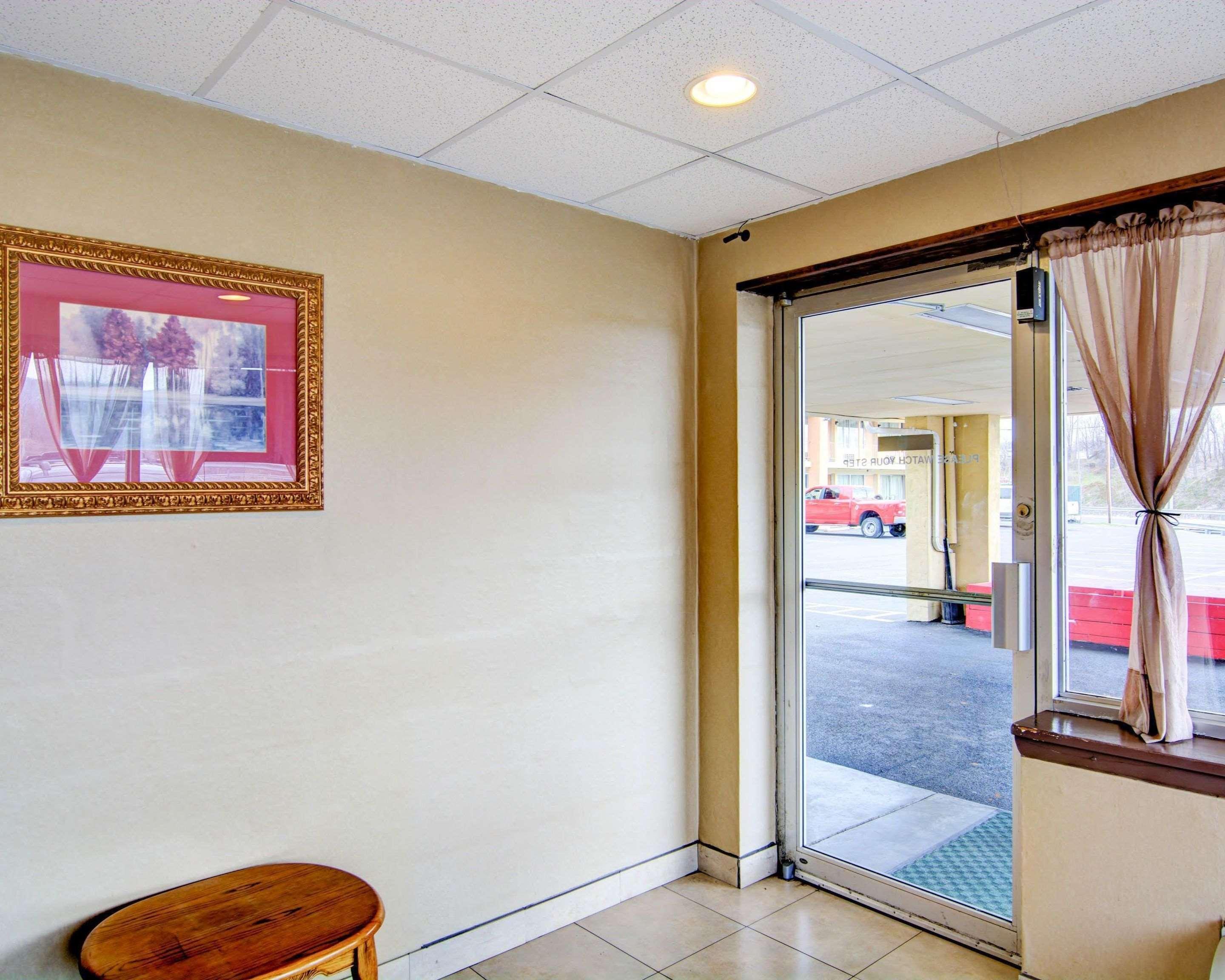 Econo Lodge Wytheville I-77 & I-81 Bagian luar foto