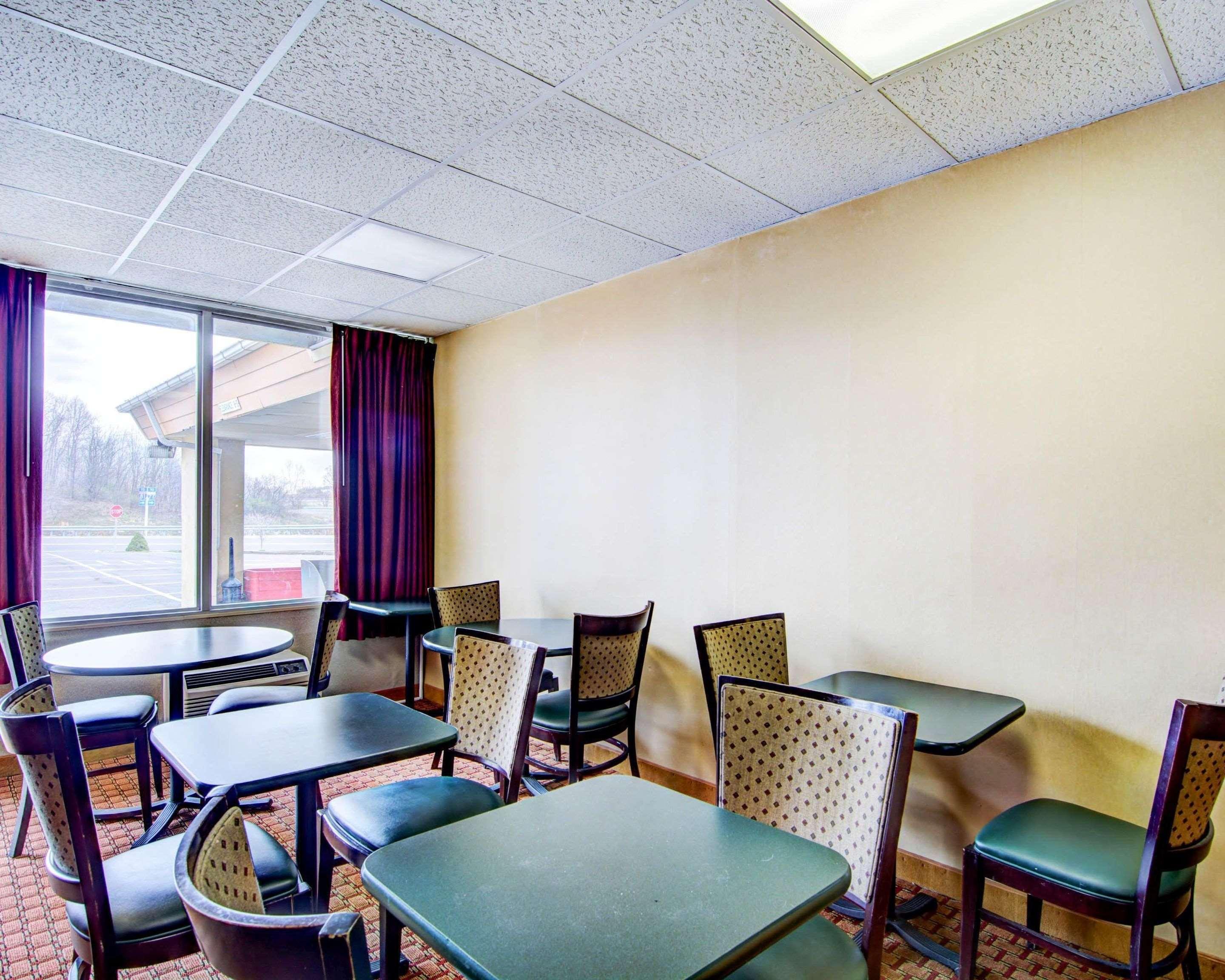 Econo Lodge Wytheville I-77 & I-81 Bagian luar foto