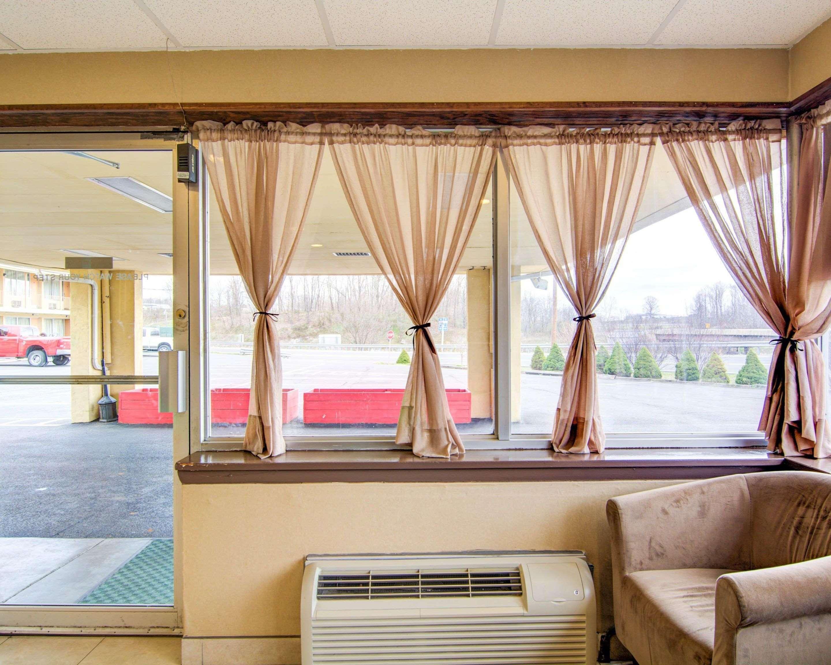Econo Lodge Wytheville I-77 & I-81 Bagian luar foto
