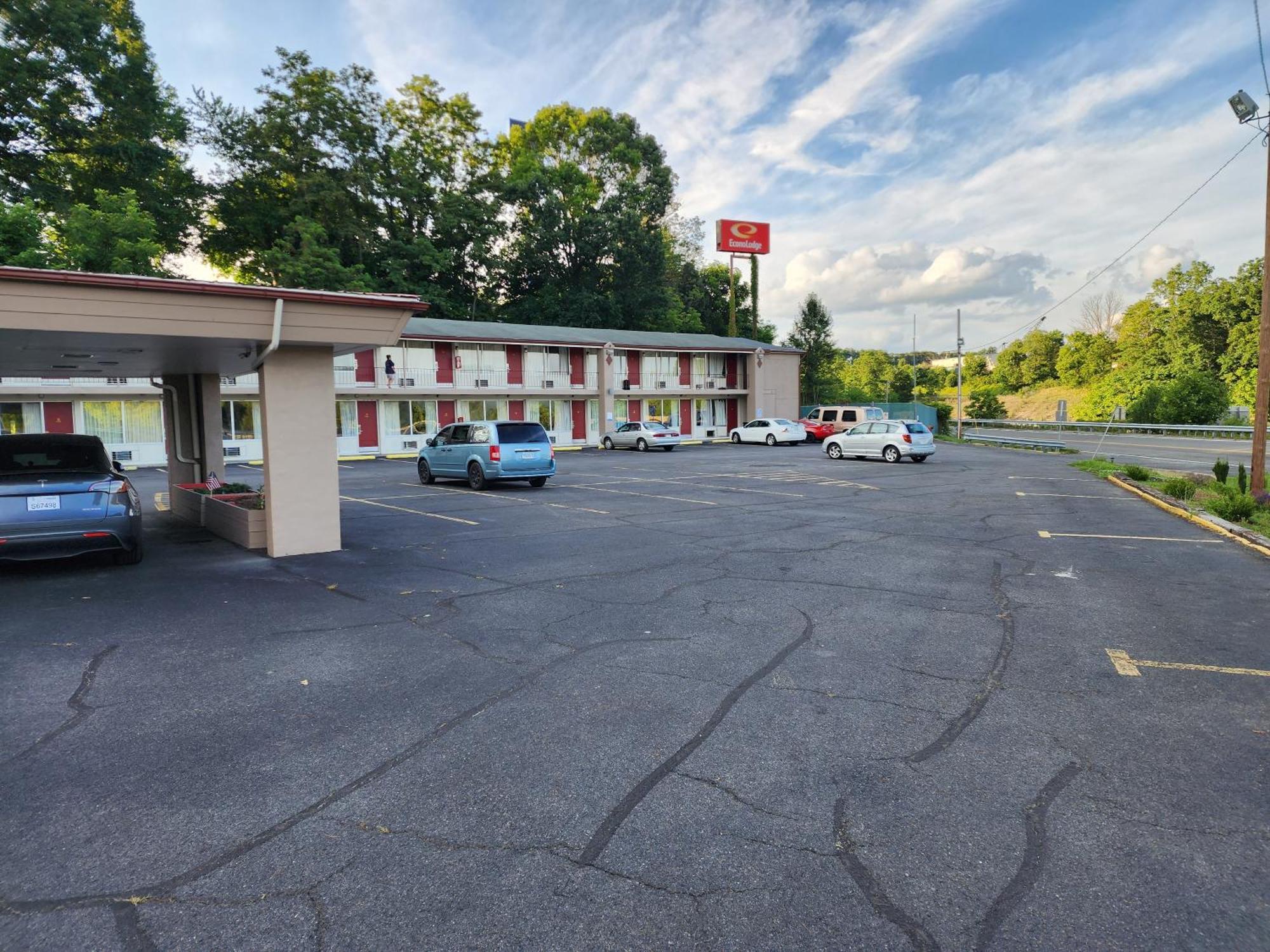 Econo Lodge Wytheville I-77 & I-81 Bagian luar foto