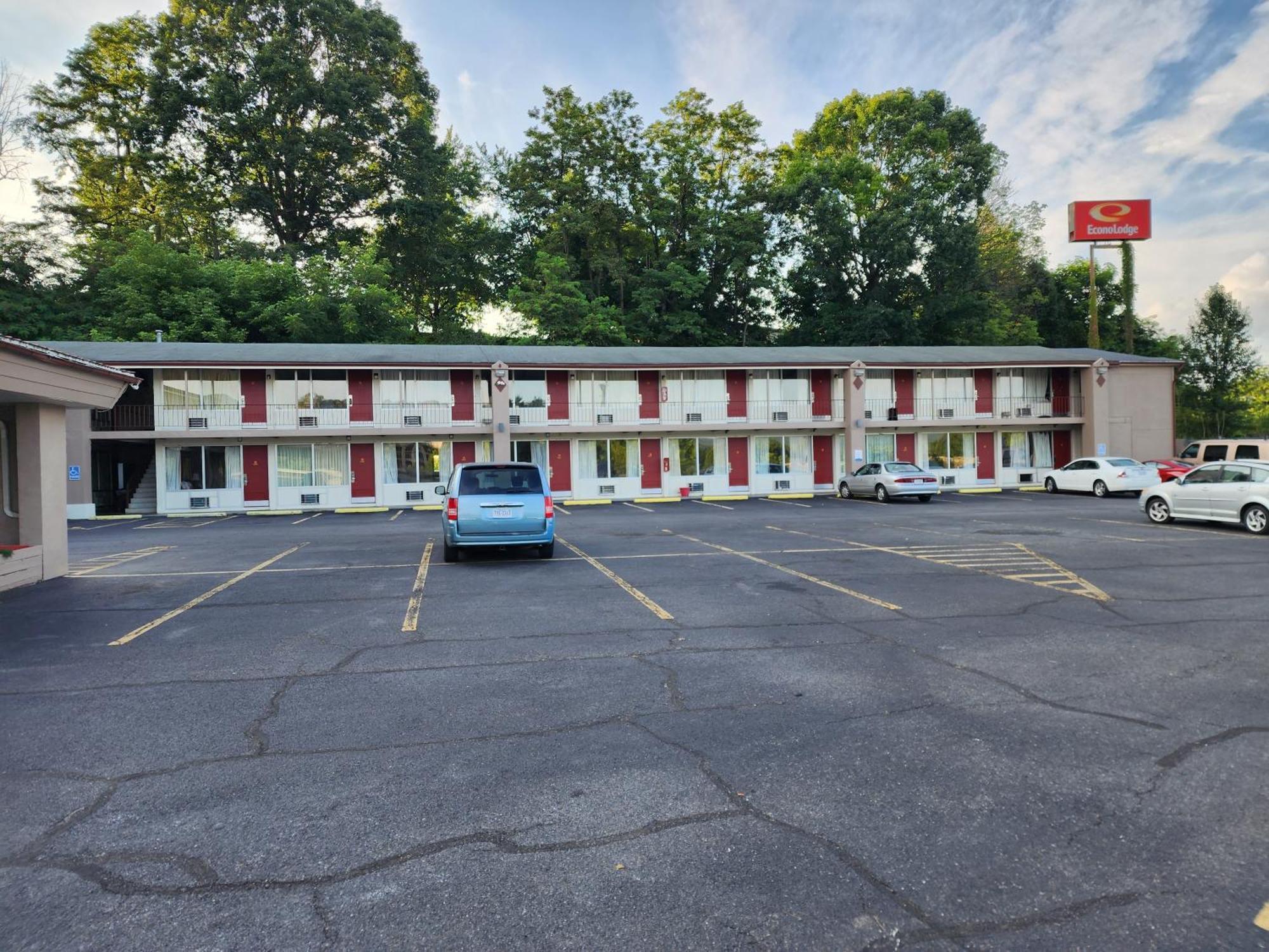 Econo Lodge Wytheville I-77 & I-81 Bagian luar foto
