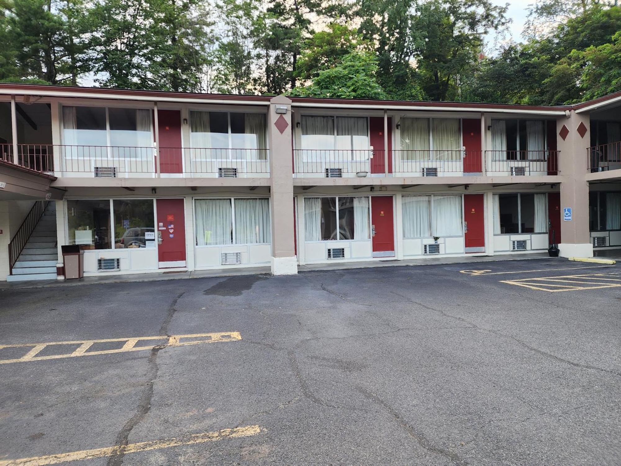 Econo Lodge Wytheville I-77 & I-81 Bagian luar foto