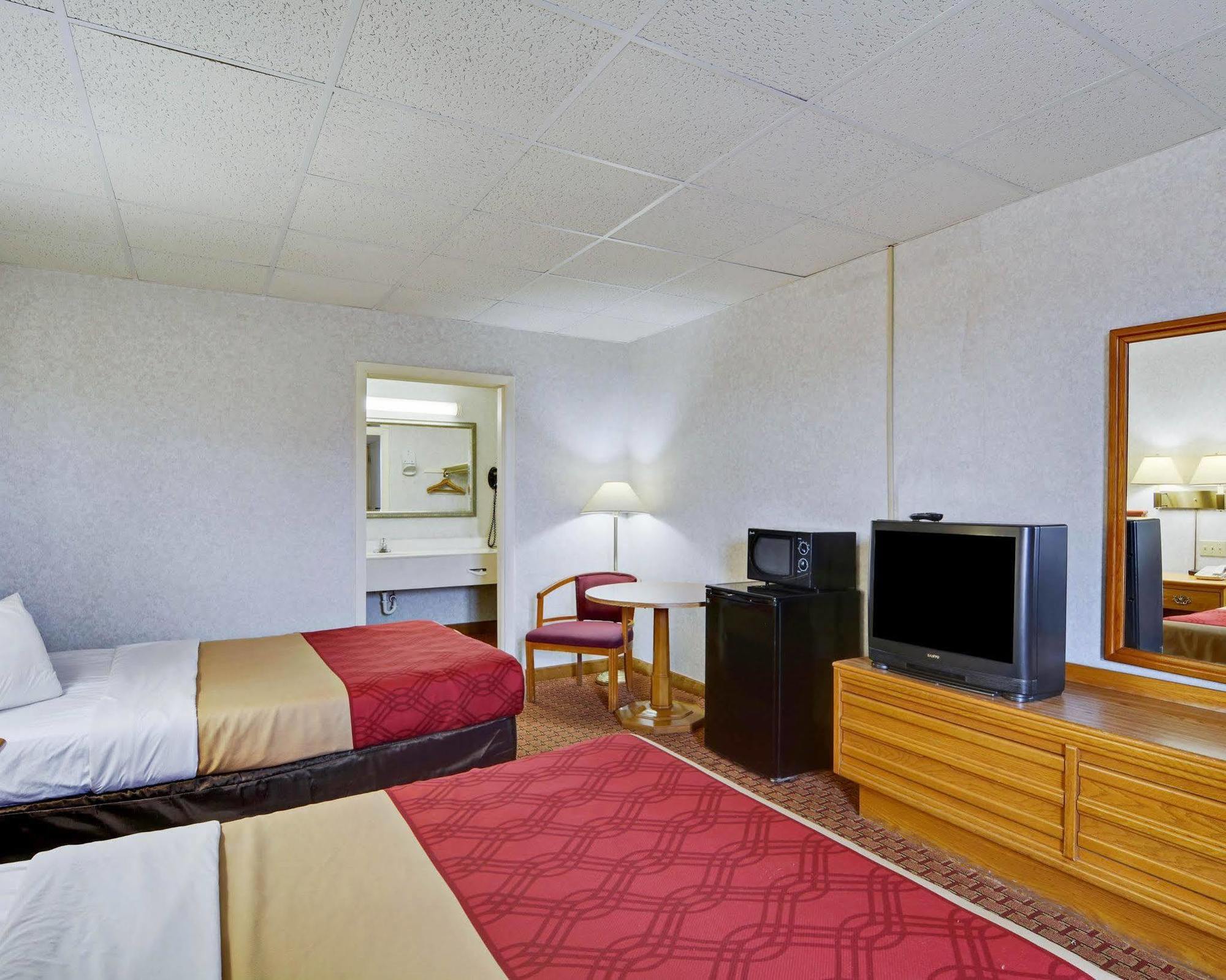Econo Lodge Wytheville I-77 & I-81 Bagian luar foto