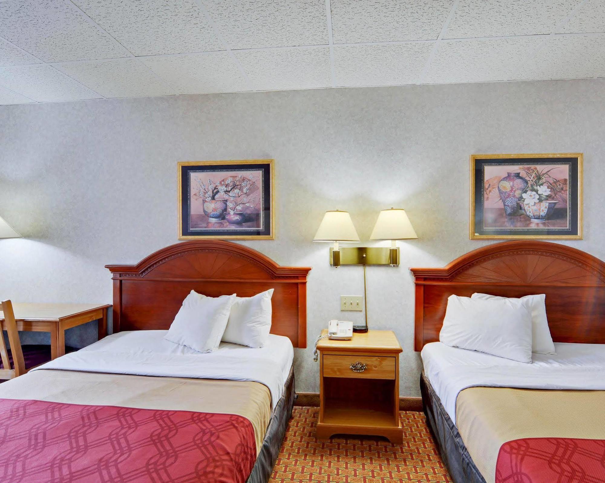 Econo Lodge Wytheville I-77 & I-81 Bagian luar foto